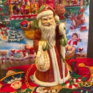 Sylvestri Santa Claus Figurine Music Box